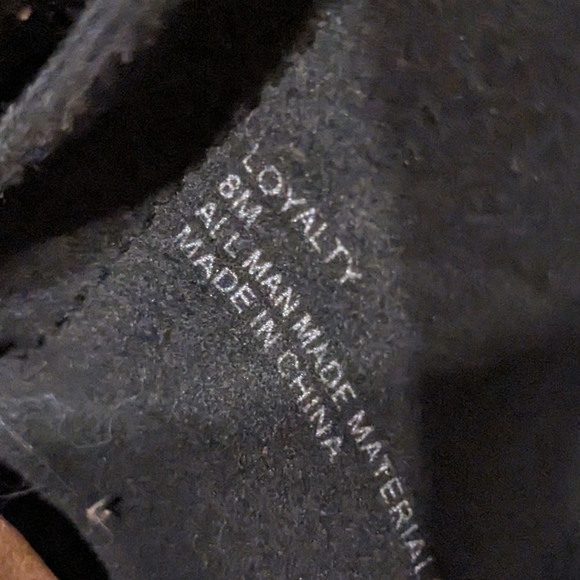 Black Heeled Sandals w/ chain Strap. Zip-up - Picture 6 of 7